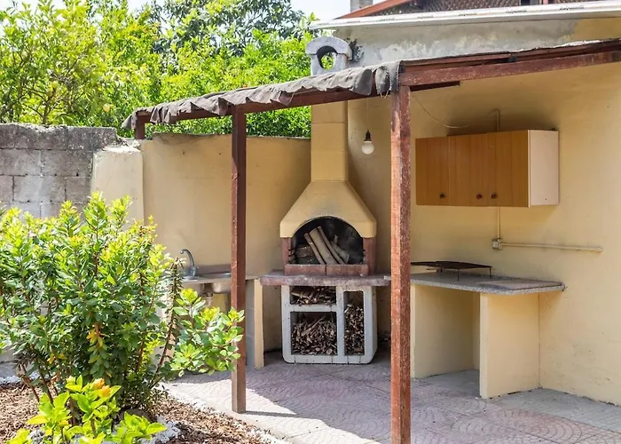 דירה Secret Garden - Big Garden Near Station & Centre