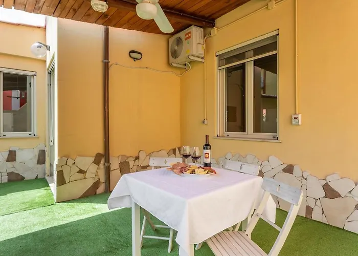Secret Garden - Big Garden Near Station & Centre דירה אוריסטאנו