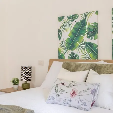 Apartamento Secret Garden - Big Garden Near Station & Centre