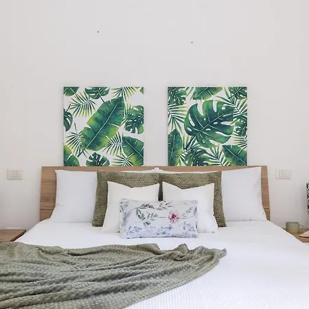 Apartamento Secret Garden - Big Garden Near Station & Centre Oristano